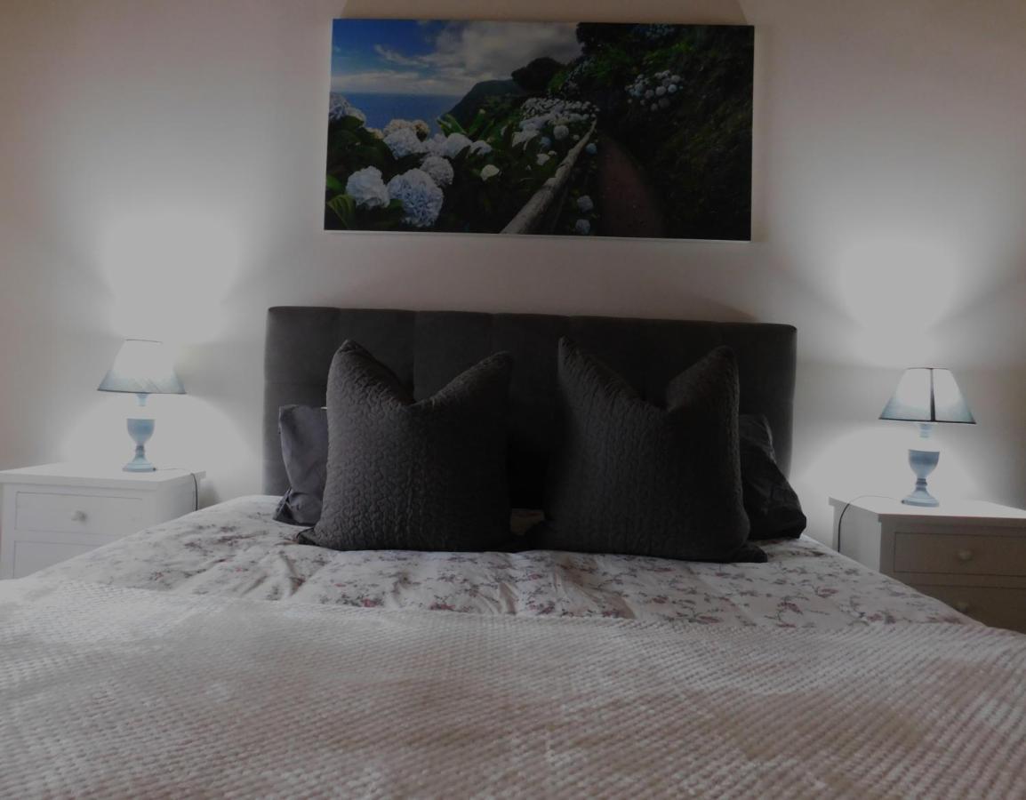 Surf Beach_Santa Barbara Secret Gardens Ribeira Grande Exterior photo